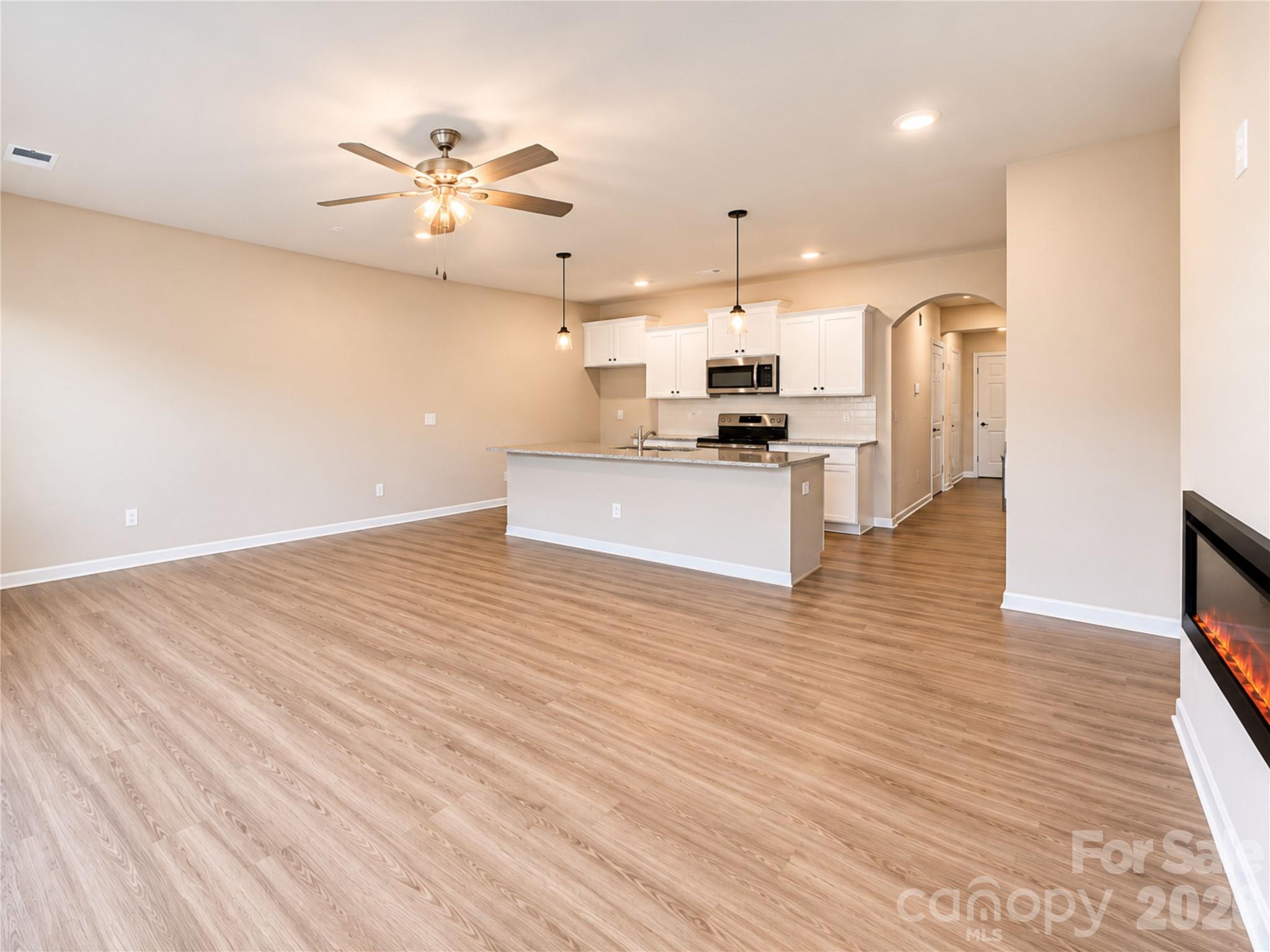 Representation Photos - 1345 Santee Street, Charlotte