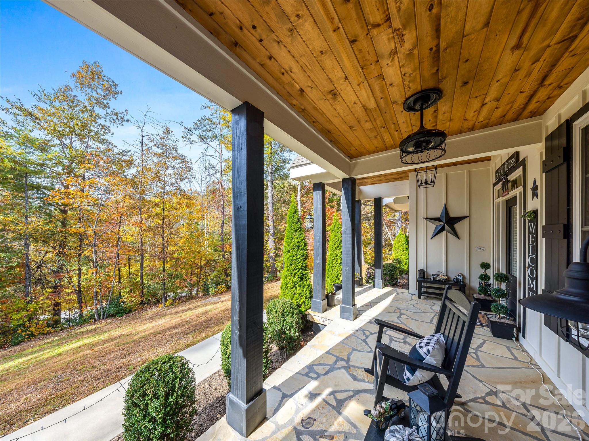 Single Family Residence at 144 Morning Air Lane, Hendersonville, photo 4 of 48