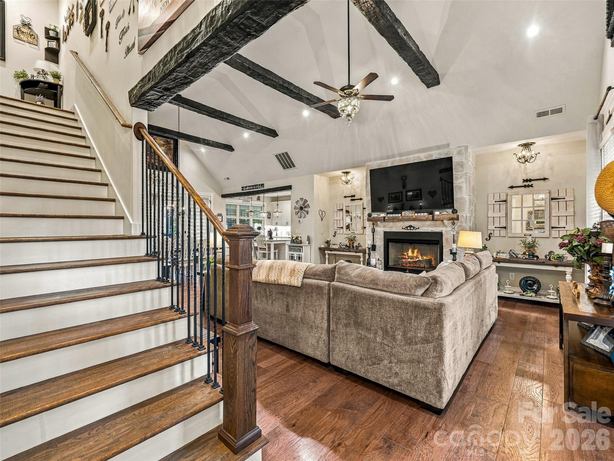Single Family Residence at 144 Morning Air Lane, Hendersonville, photo 6 of 48