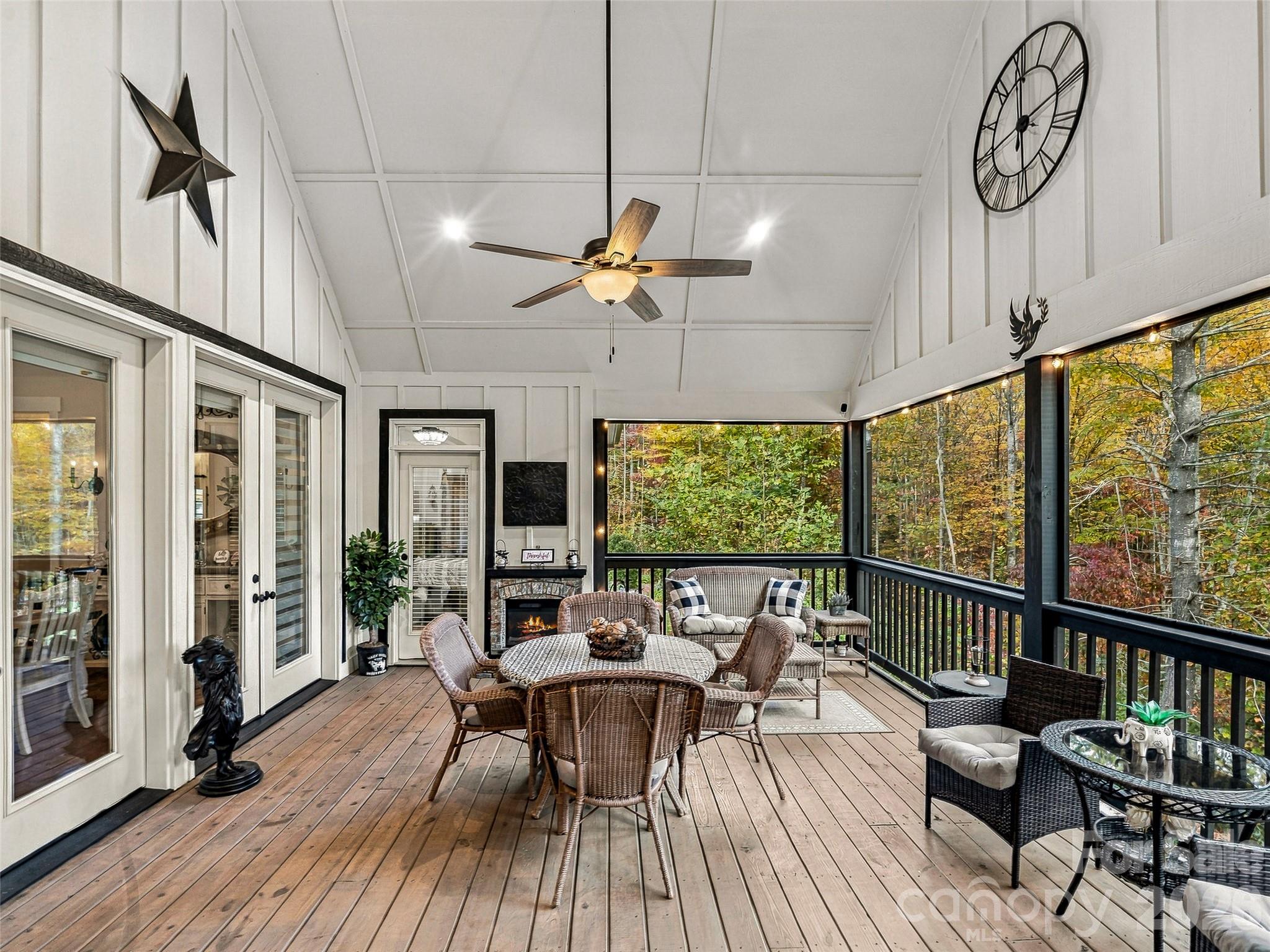 Single Family Residence at 144 Morning Air Lane, Hendersonville, photo 36 of 48