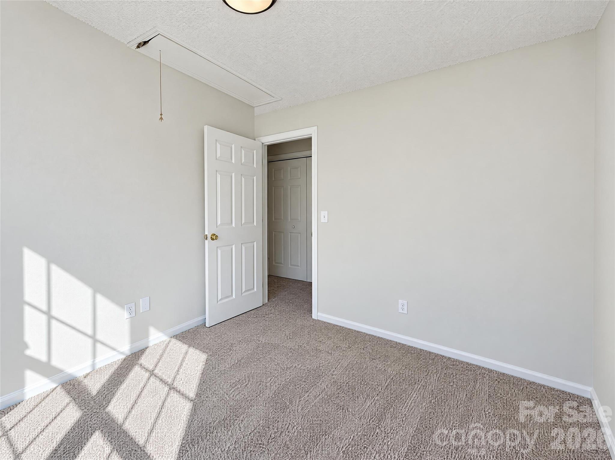 Single Family Residence at 7018 Rumple Road, Charlotte, photo 10 of 15
