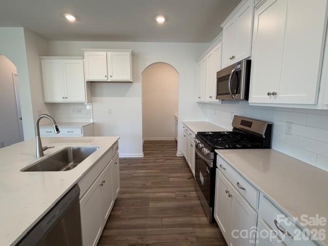 Single Family Residence at 1532 Swallow Tail Drive, Belmont, photo 6 of 22