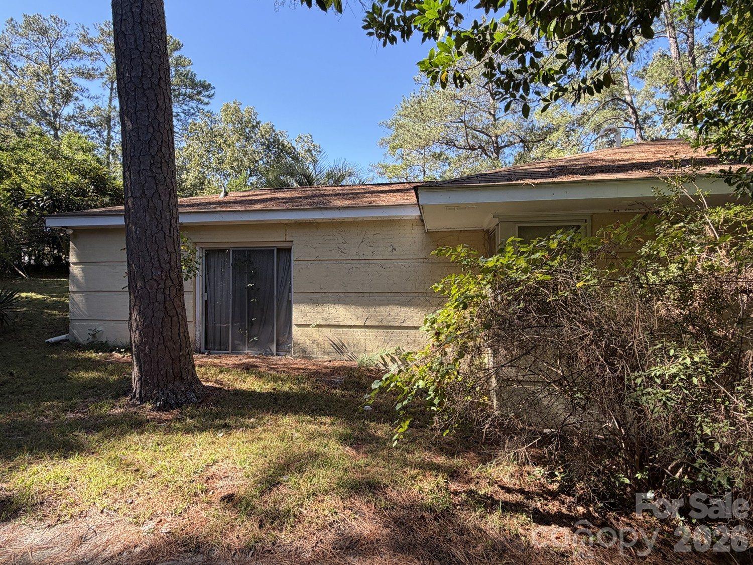 Single Family Residence at 1932 York Drive, Columbia, photo 35 of 46