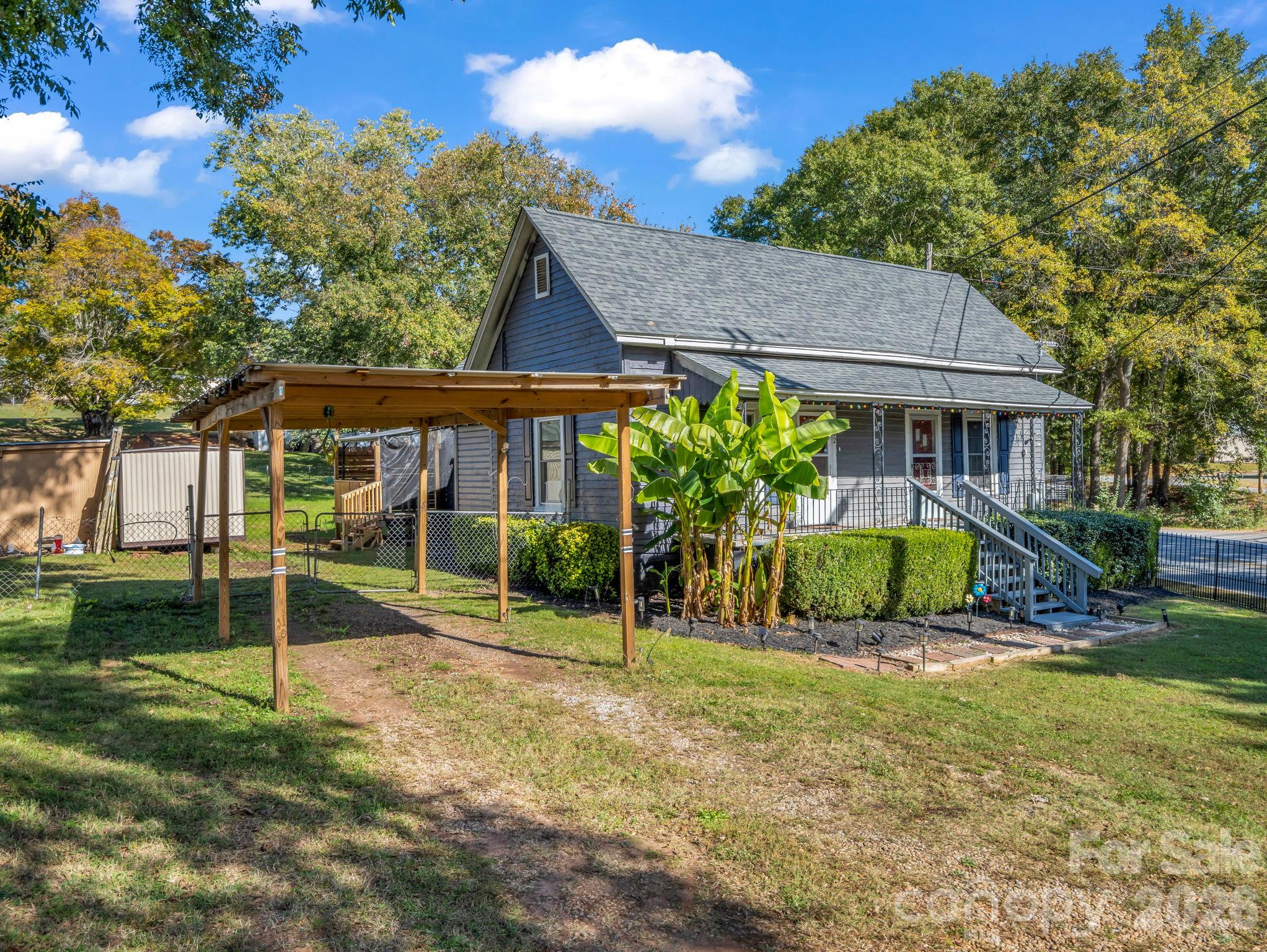 Single Family Residence at 102 West Street, Ellenboro, photo 6 of 28