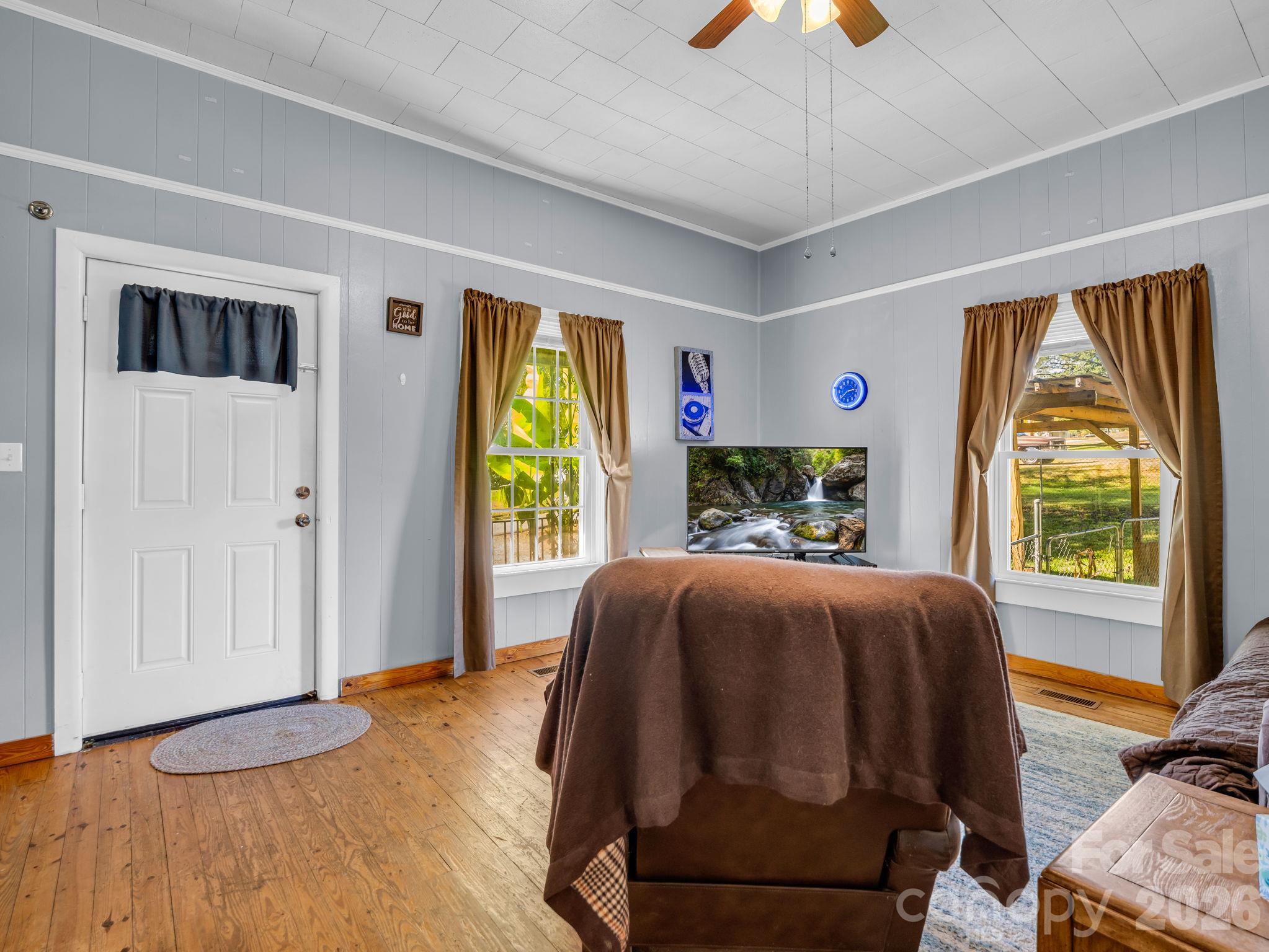 Living room - 102 West Street, Ellenboro