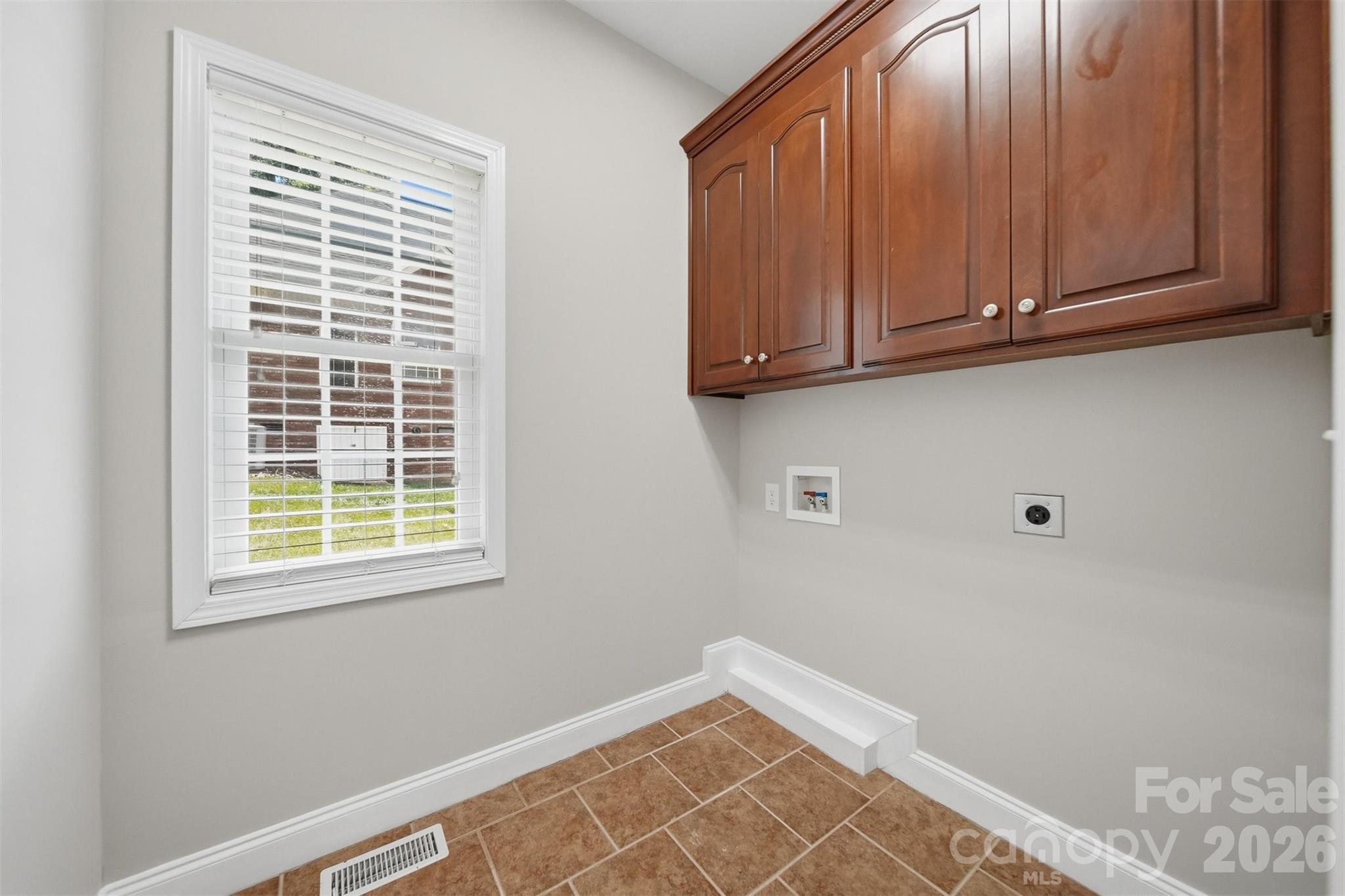 Single Family Residence at 1110 Mayfield Circle NW, Conover, photo 32 of 37
