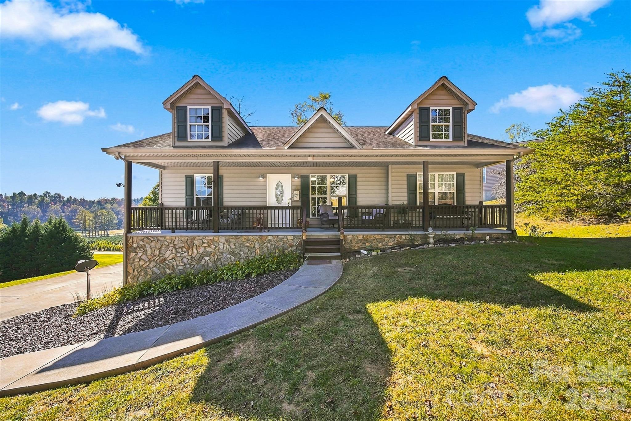 Single Family Residence at 3937 Rocky Brook Place, Lenoir