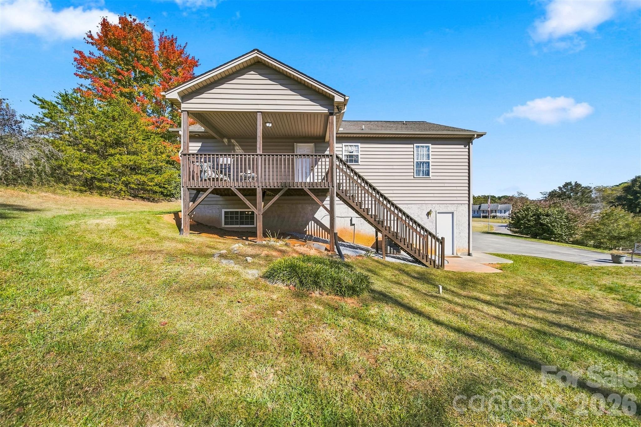 Single Family Residence at 3937 Rocky Brook Place, Lenoir, photo 24 of 33