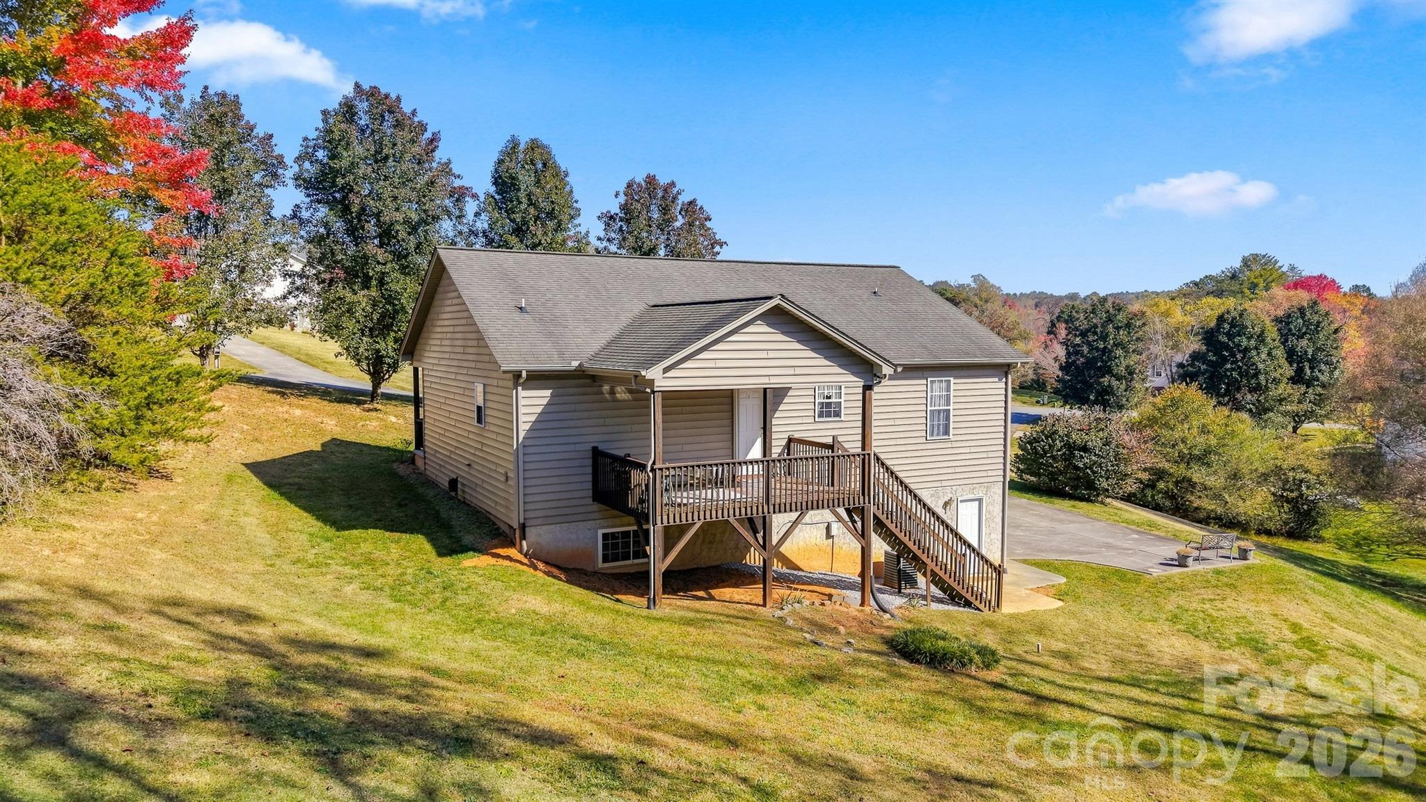 Single Family Residence at 3937 Rocky Brook Place, Lenoir, photo 25 of 33