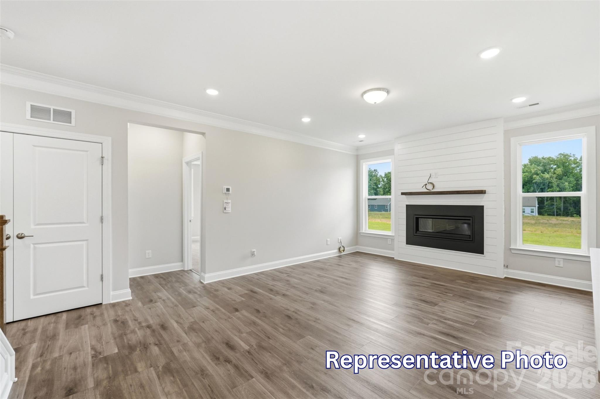 Single Family Residence at 13802 Yadkin River Drive, Huntersville, photo 5 of 37