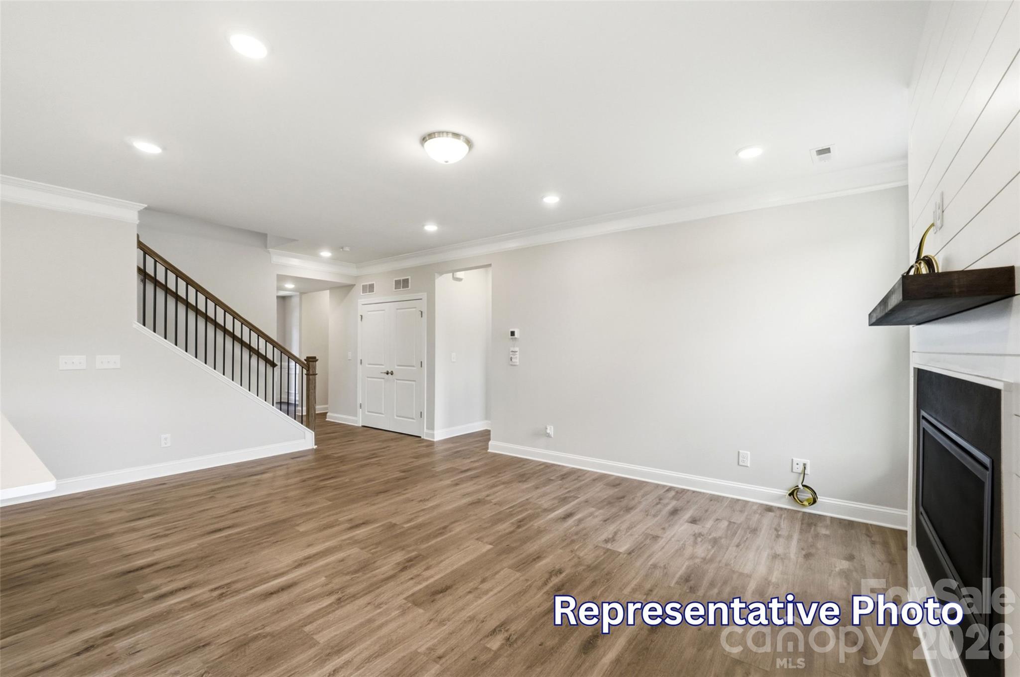 Single Family Residence at 13802 Yadkin River Drive, Huntersville, photo 7 of 37