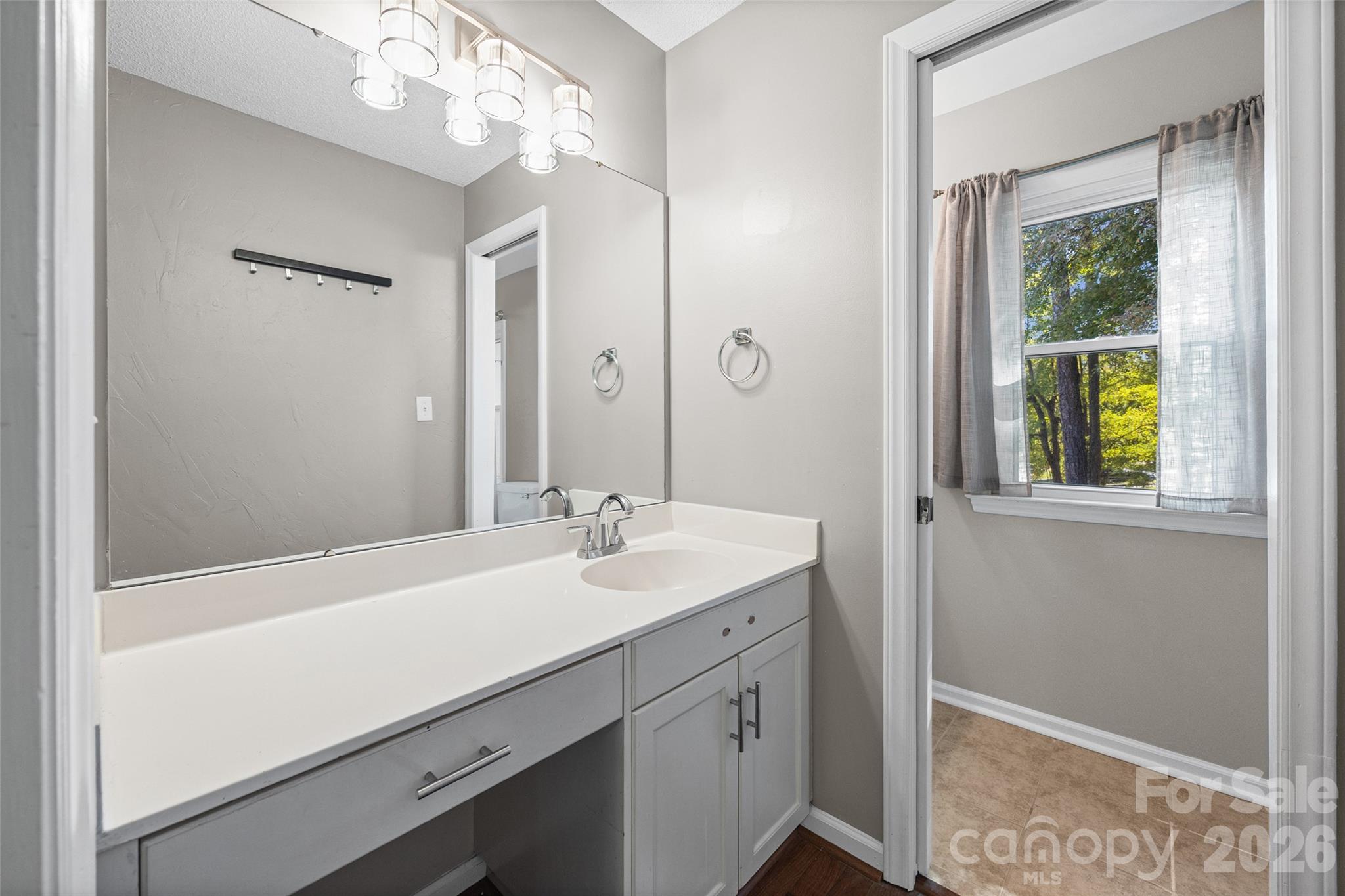 Single Family Residence at 612 Grays Creek Lane, Charlotte, photo 18 of 25