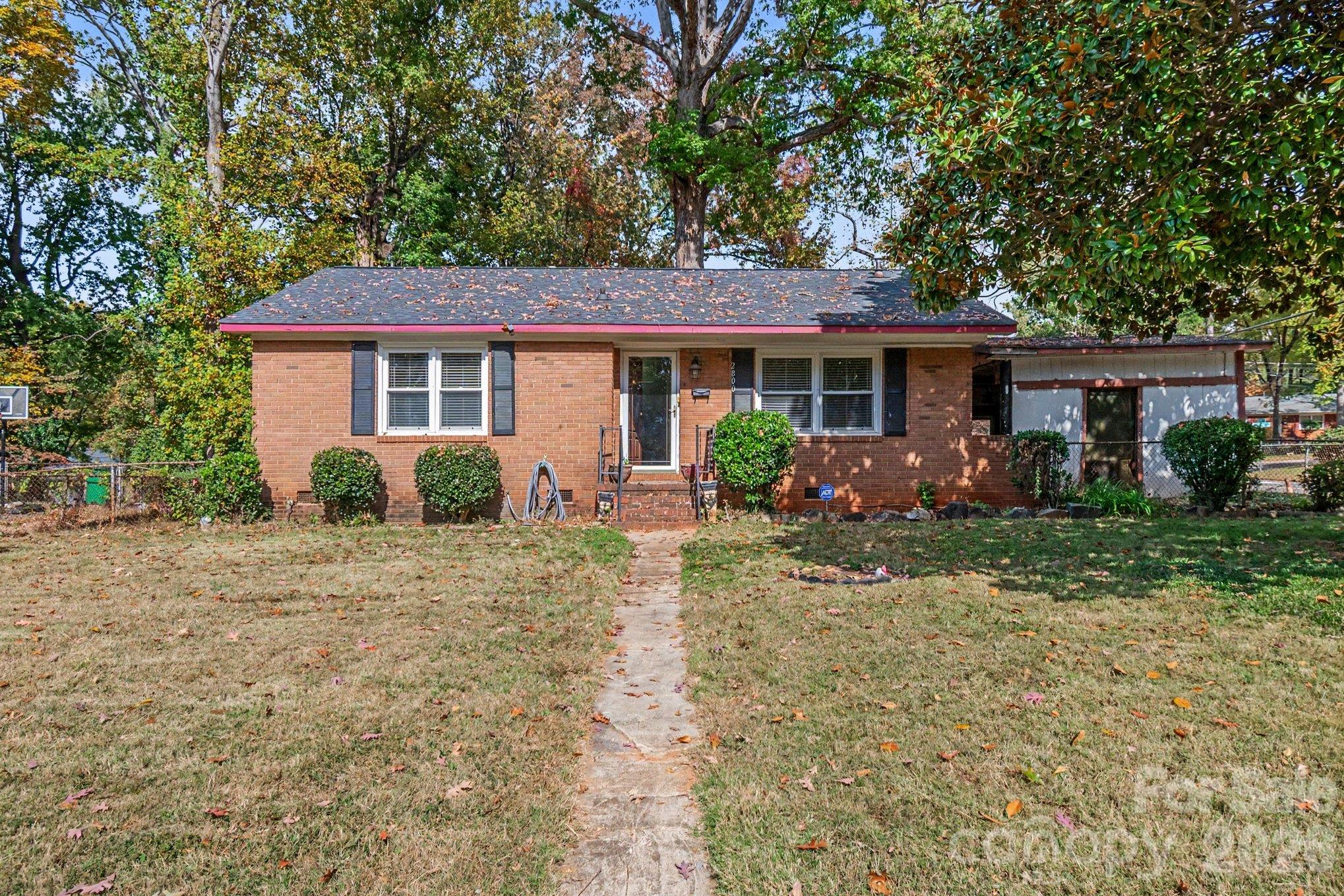 2800 Parkmont Drive