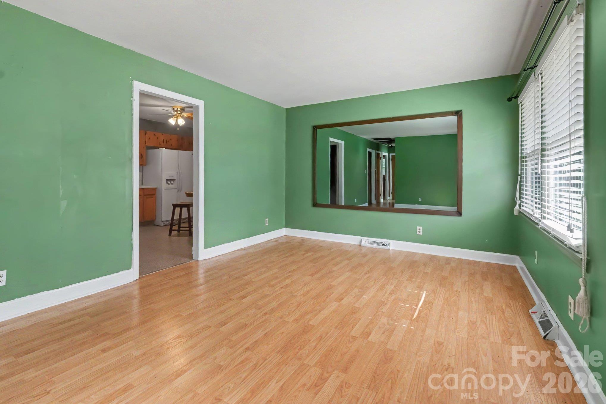 Single Family Residence at 2800 Parkmont Drive, Charlotte, photo 8 of 30