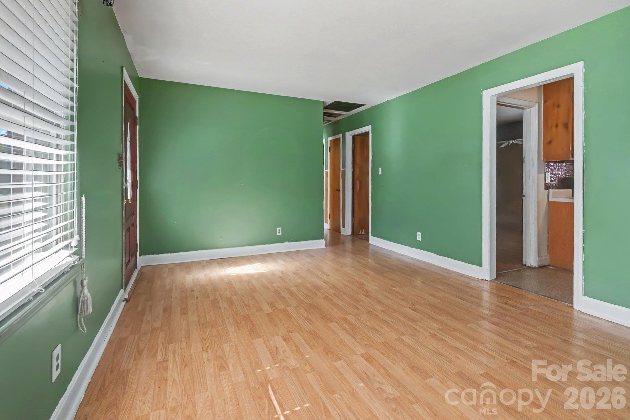 Single Family Residence at 2800 Parkmont Drive, Charlotte, photo 9 of 30