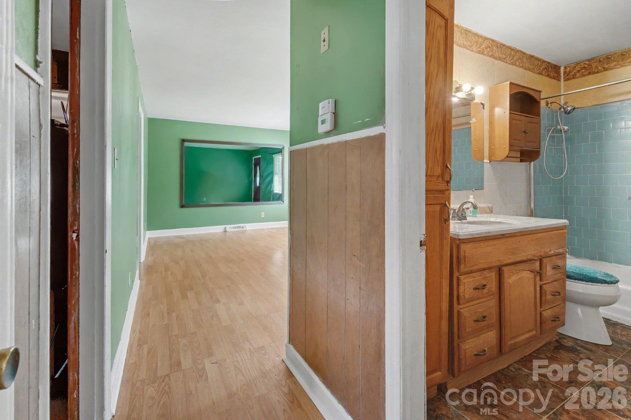 Single Family Residence at 2800 Parkmont Drive, Charlotte, photo 13 of 30