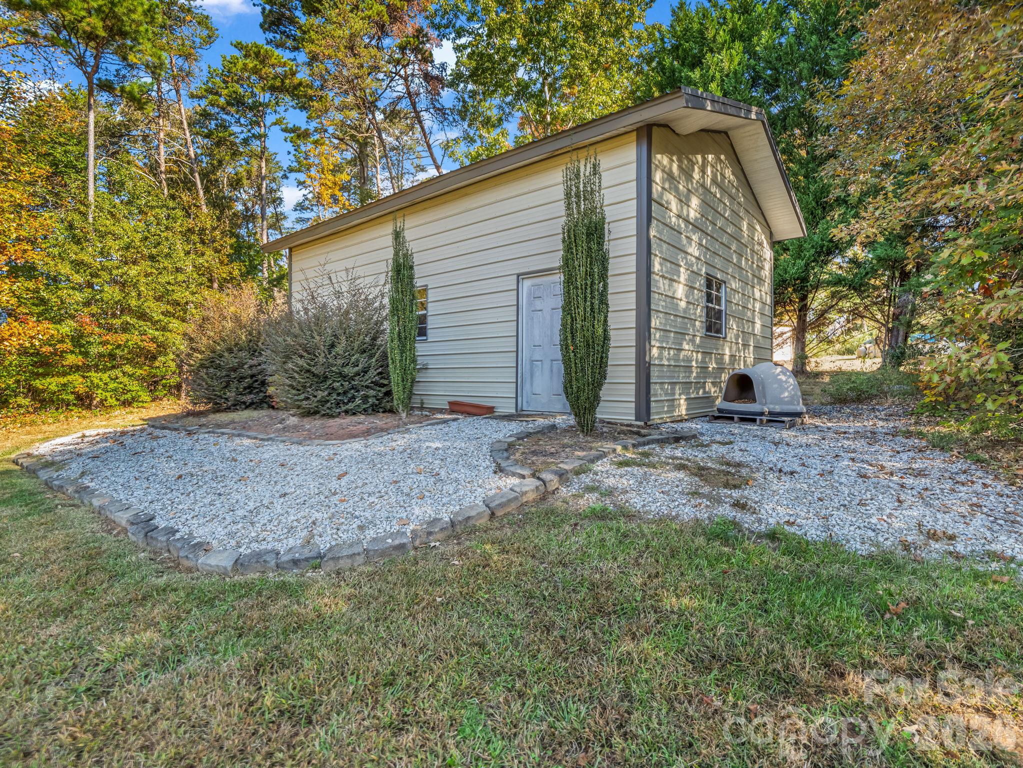Single Family Residence at 212 Twin K Drive, Rutherfordton, photo 8 of 43