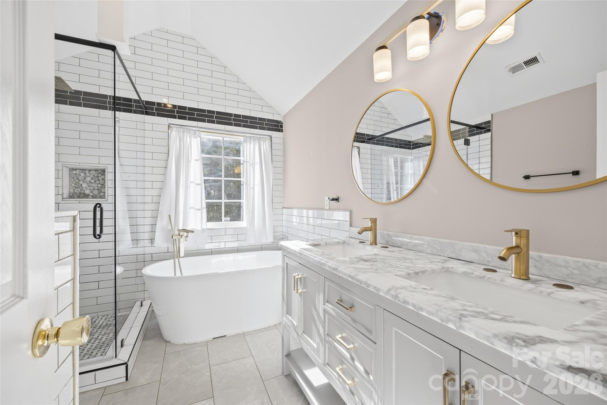 primary bath - 1807 Endeavor Lane, Lake Wylie