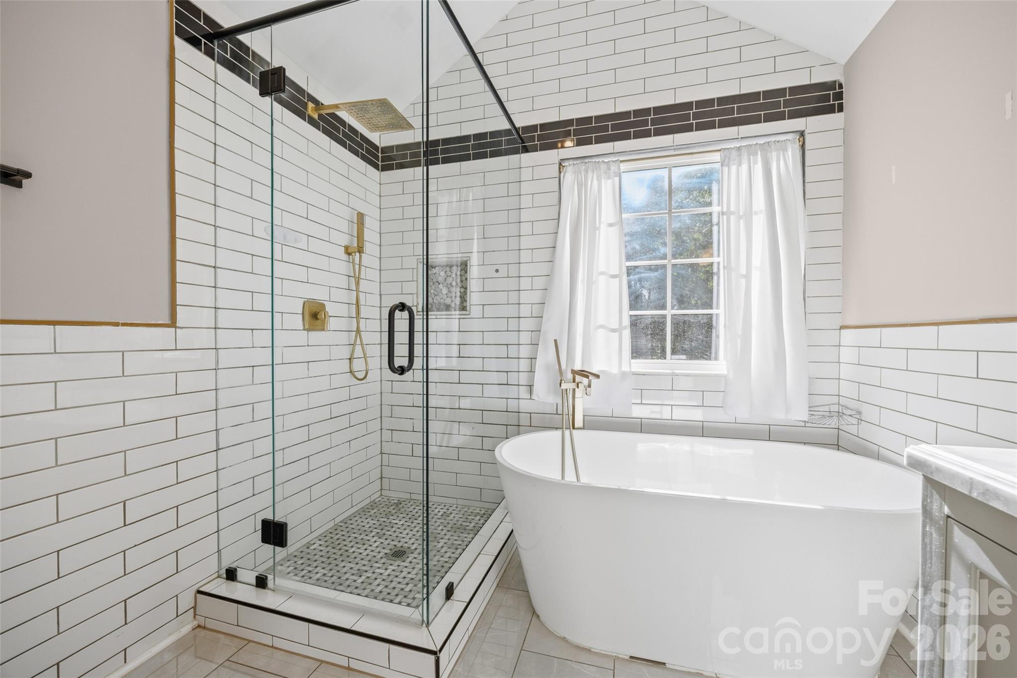 primary bath - 1807 Endeavor Lane, Lake Wylie