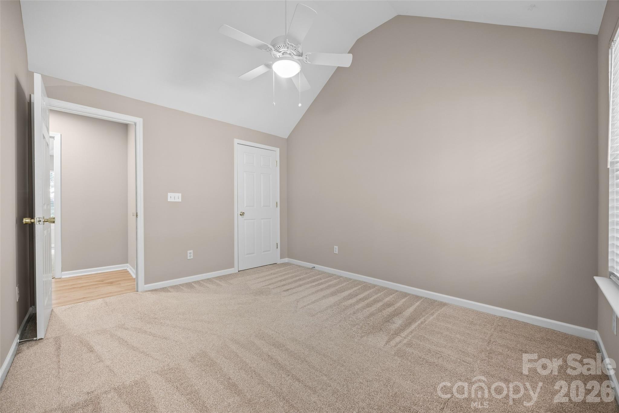 Single Family Residence at 1807 Endeavor Lane, Lake Wylie, photo 27 of 33