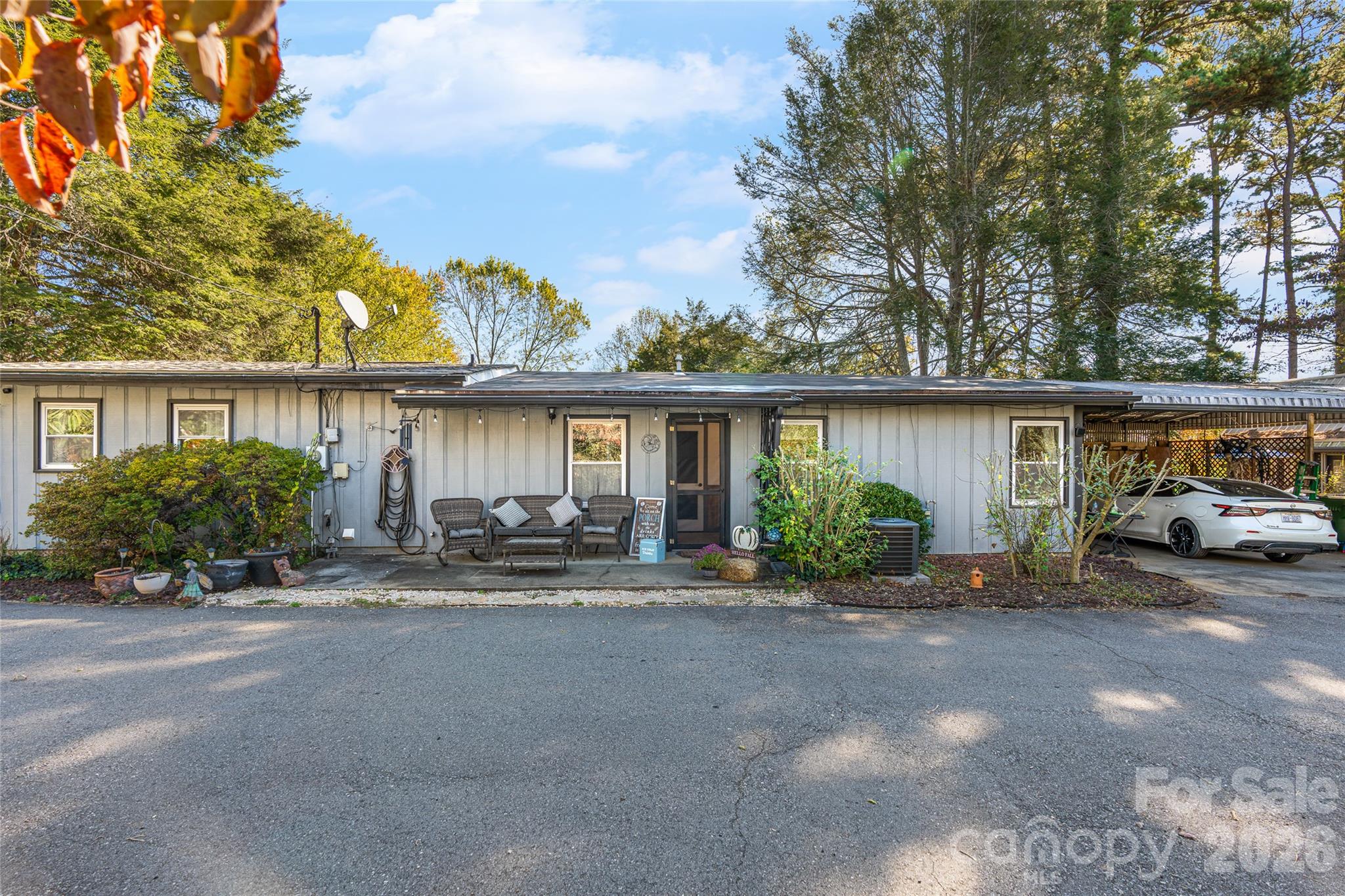 Single Family Residence at 331 Brevard Road, Asheville, photo 2 of 41