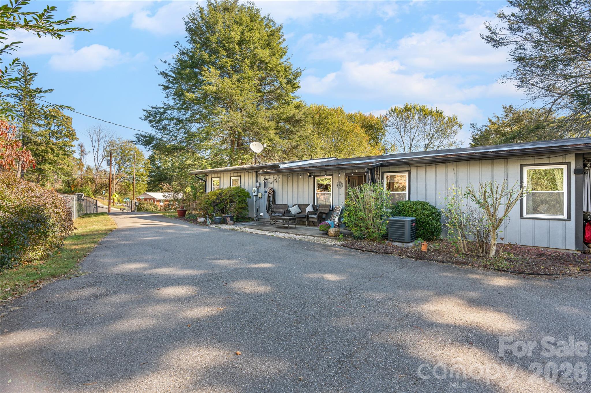 Single Family Residence at 331 Brevard Road, Asheville, photo 3 of 41