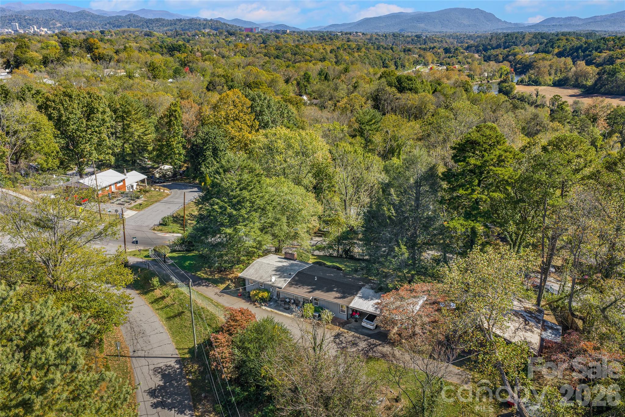 Single Family Residence at 331 Brevard Road, Asheville, photo 4 of 41