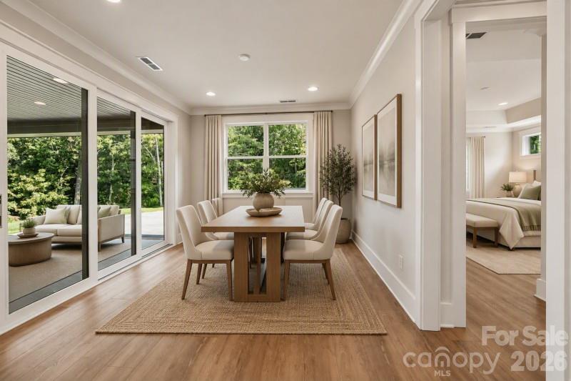 Virtually Staged Dining - 10938 Old Ravine Trail, Huntersville