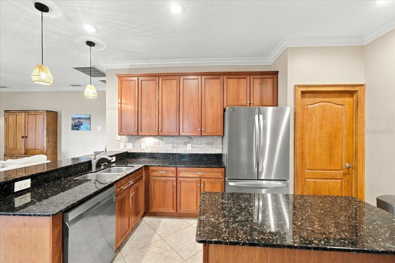 Single Family Residence at 5909 BROWDER RD, TAMPA, photo 8 of 46