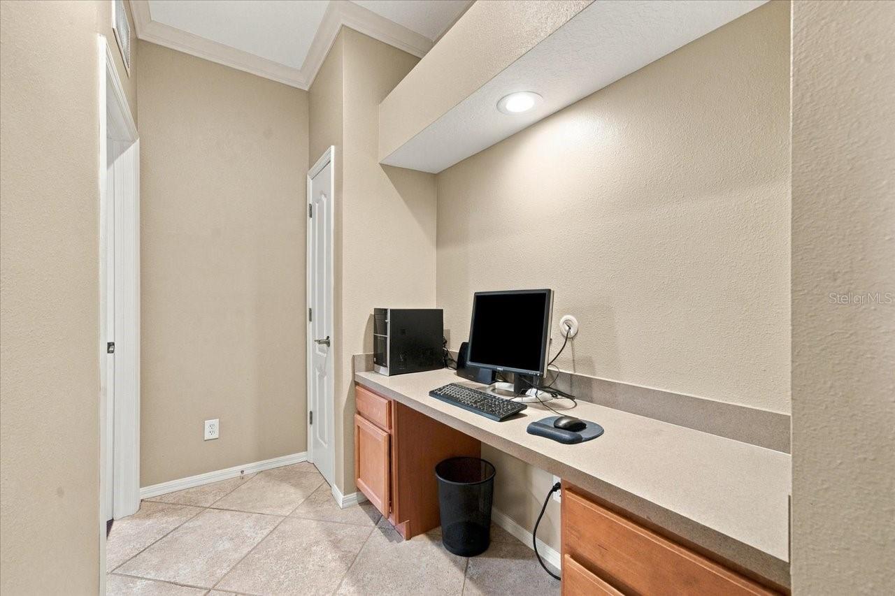 Single Family Residence at 5909 BROWDER RD, TAMPA, photo 28 of 46