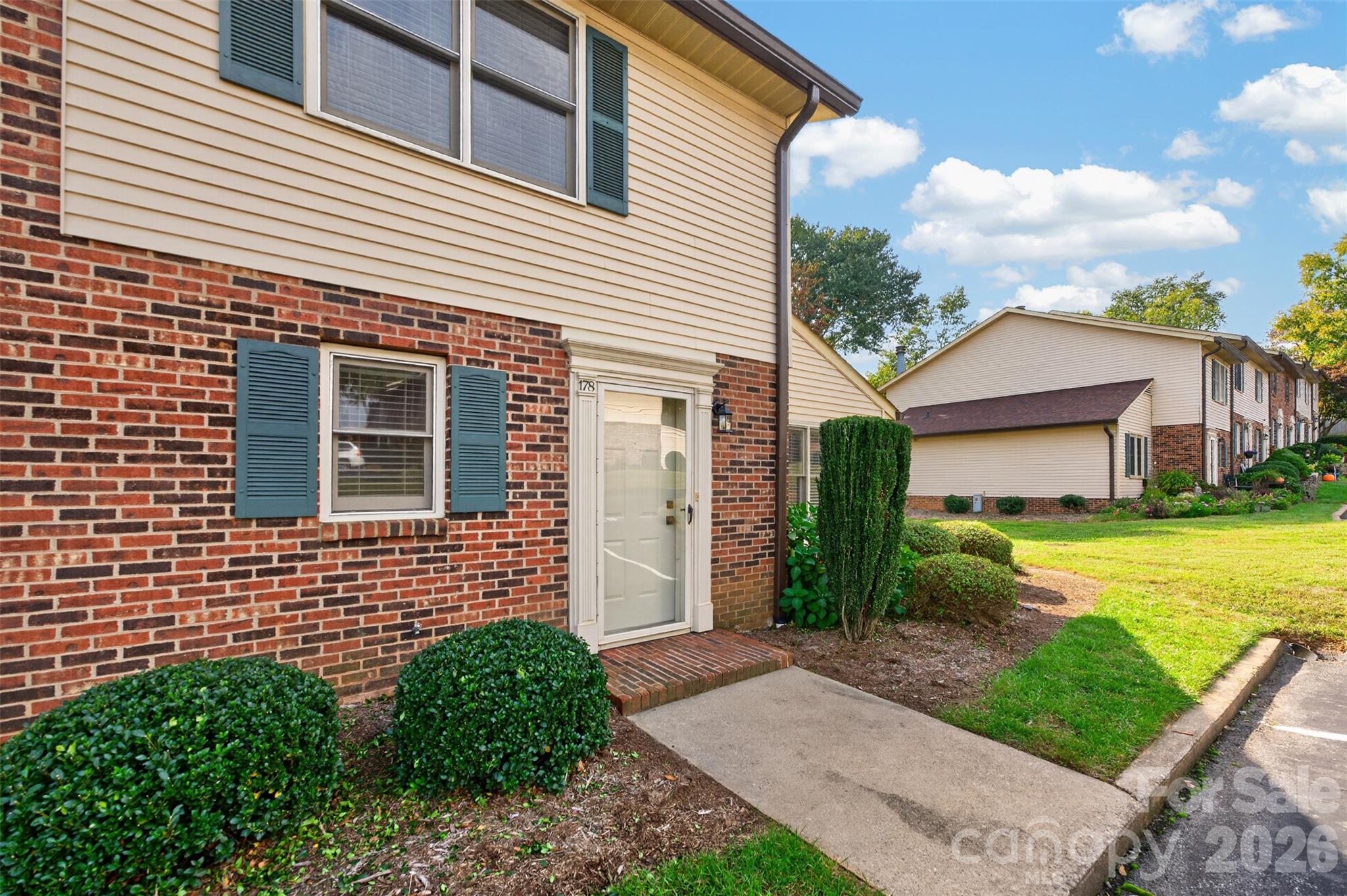 Townhouse at 1330 5th Street NE, Hickory, photo 3 of 39