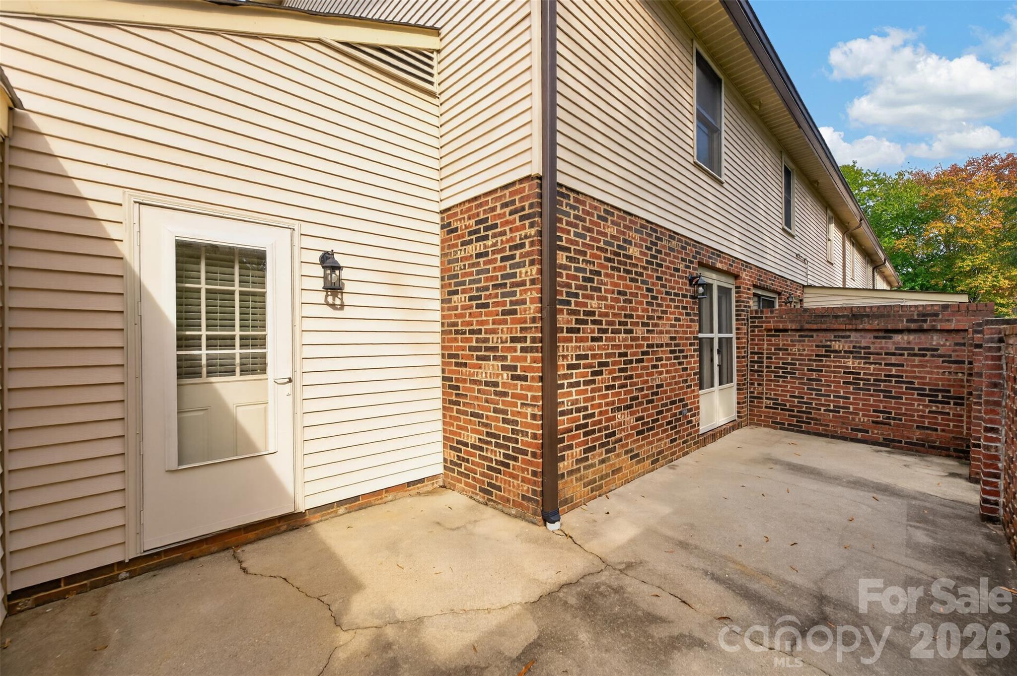 Townhouse at 1330 5th Street NE, Hickory, photo 11 of 39