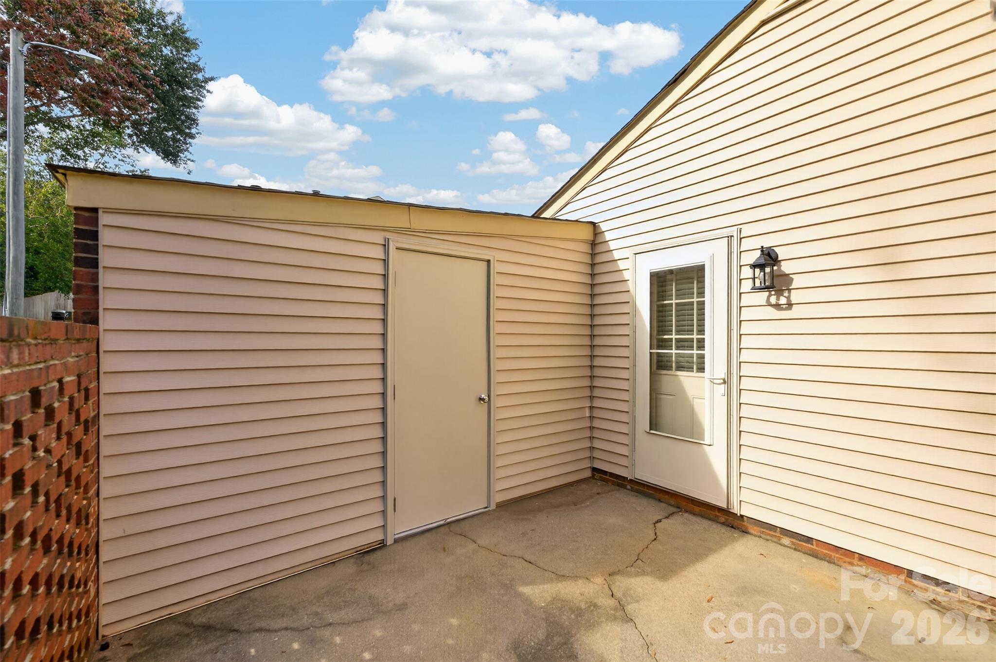 Townhouse at 1330 5th Street NE, Hickory, photo 14 of 39