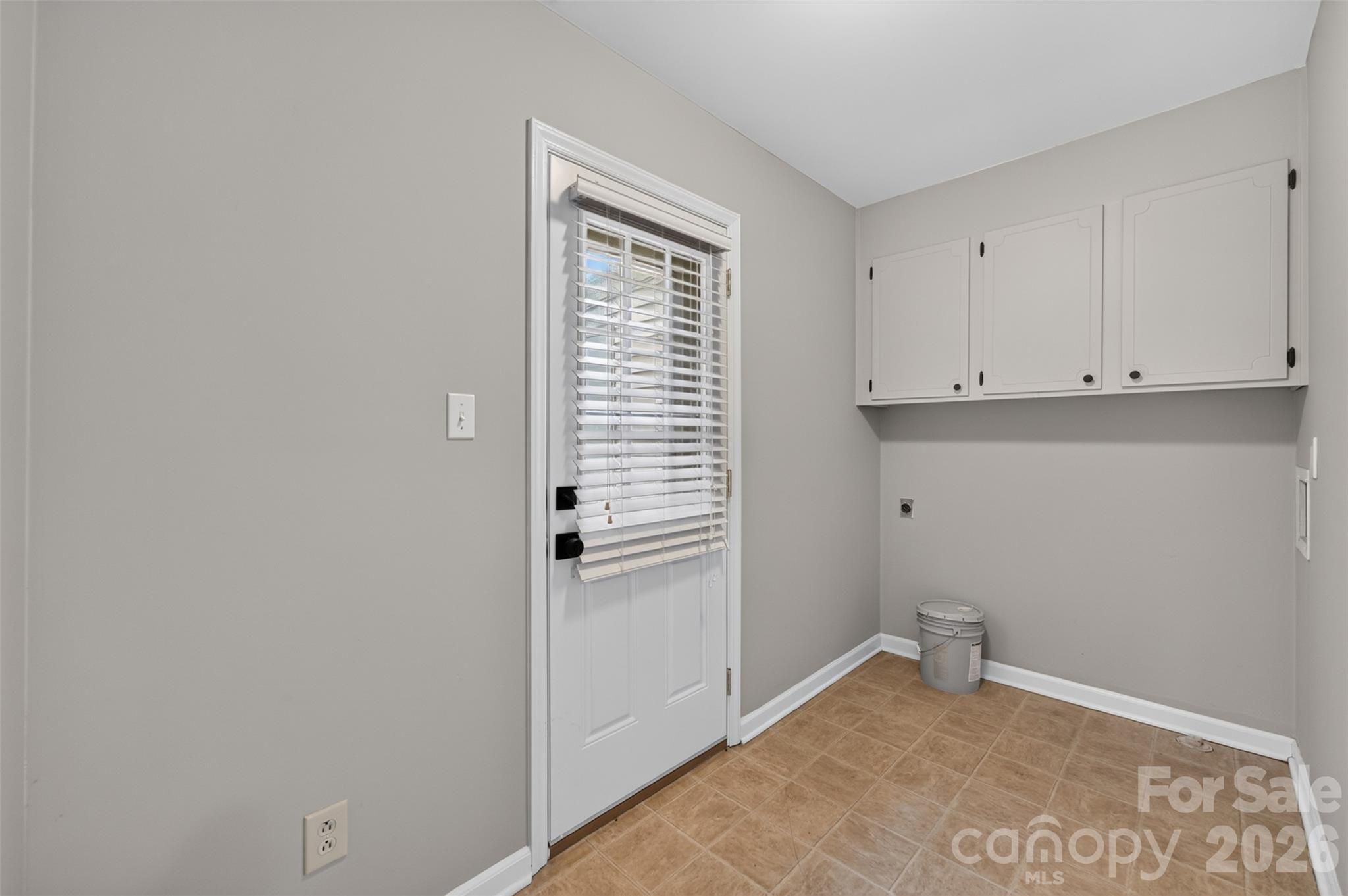 Townhouse at 1330 5th Street NE, Hickory, photo 29 of 39