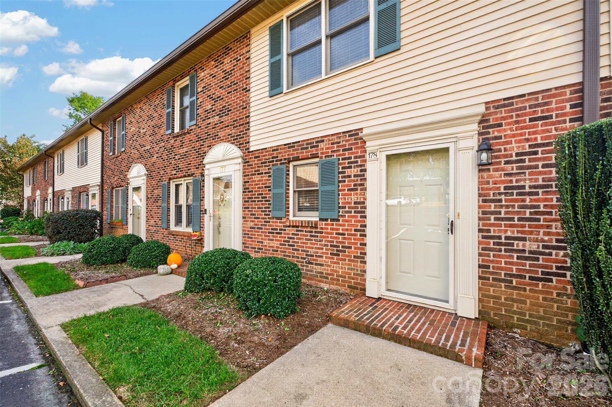 Townhouse at 1330 5th Street NE, Hickory, photo 34 of 39