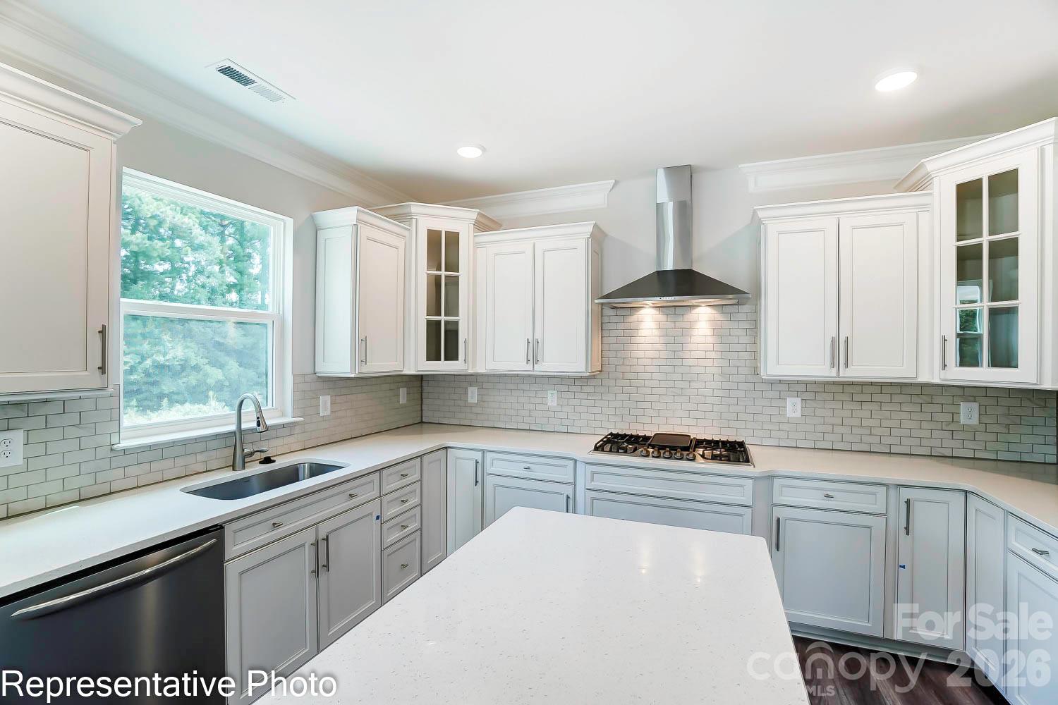Single Family Residence at 13820 Yadkin River Drive, Huntersville, photo 7 of 33