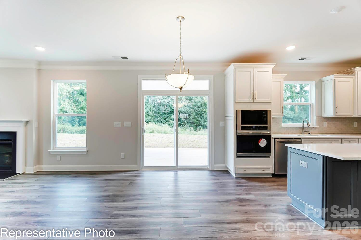 Single Family Residence at 13820 Yadkin River Drive, Huntersville, photo 13 of 33