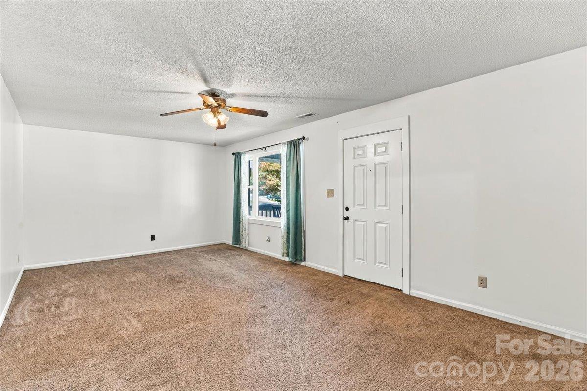 Single Family Residence at 11 Spring Lake Drive, Fletcher, photo 9 of 41