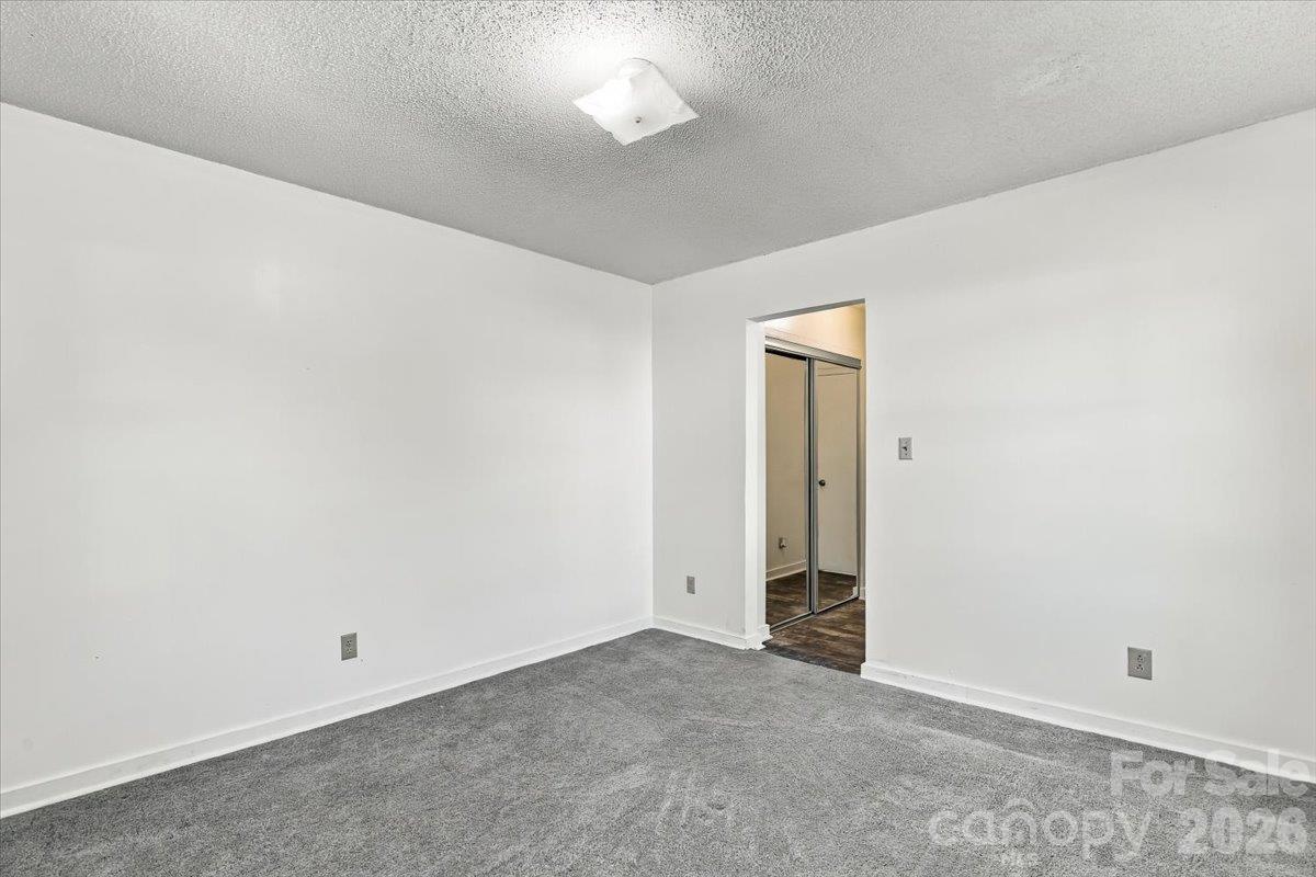 Single Family Residence at 11 Spring Lake Drive, Fletcher, photo 23 of 41