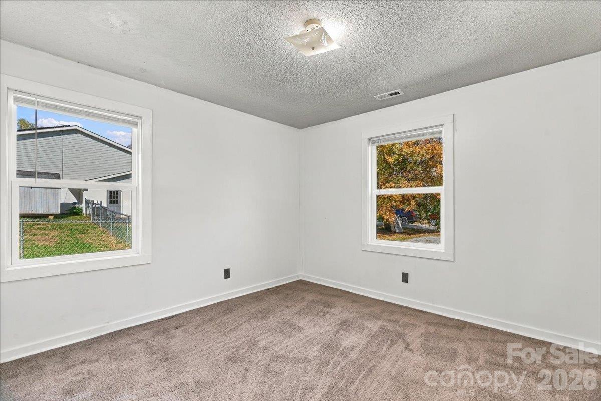 Single Family Residence at 11 Spring Lake Drive, Fletcher, photo 24 of 41