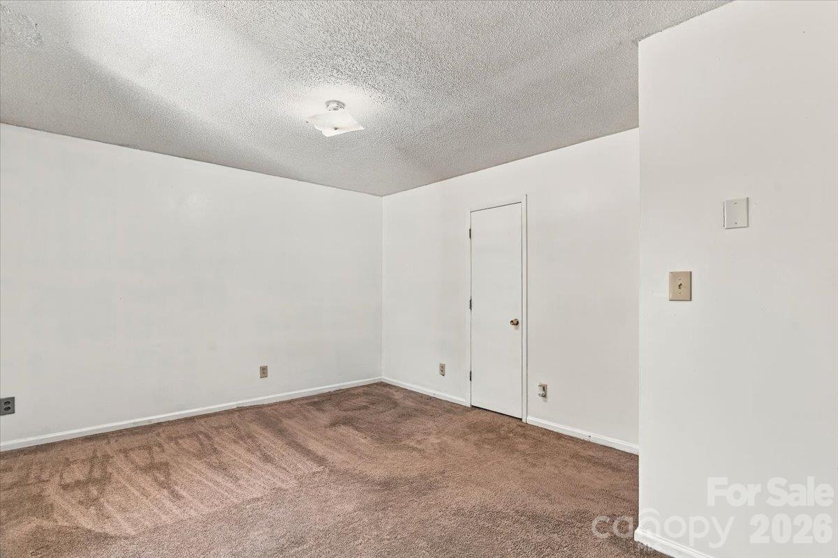 Single Family Residence at 11 Spring Lake Drive, Fletcher, photo 25 of 41
