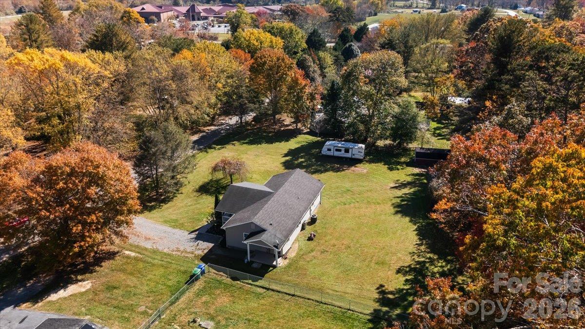 Single Family Residence at 11 Spring Lake Drive, Fletcher, photo 36 of 41