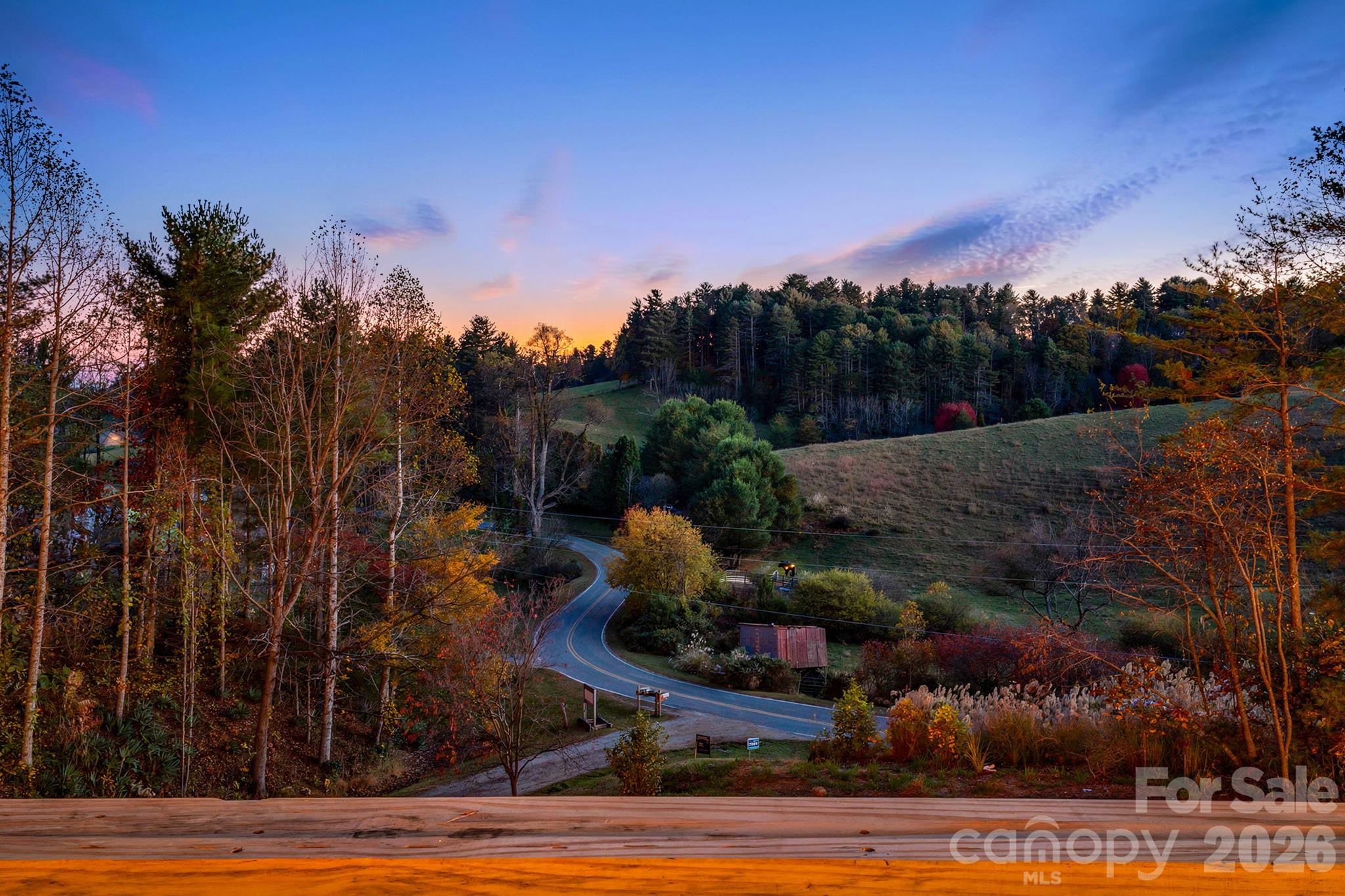 Sunset! - 109 Hunter Knoll, Marshall