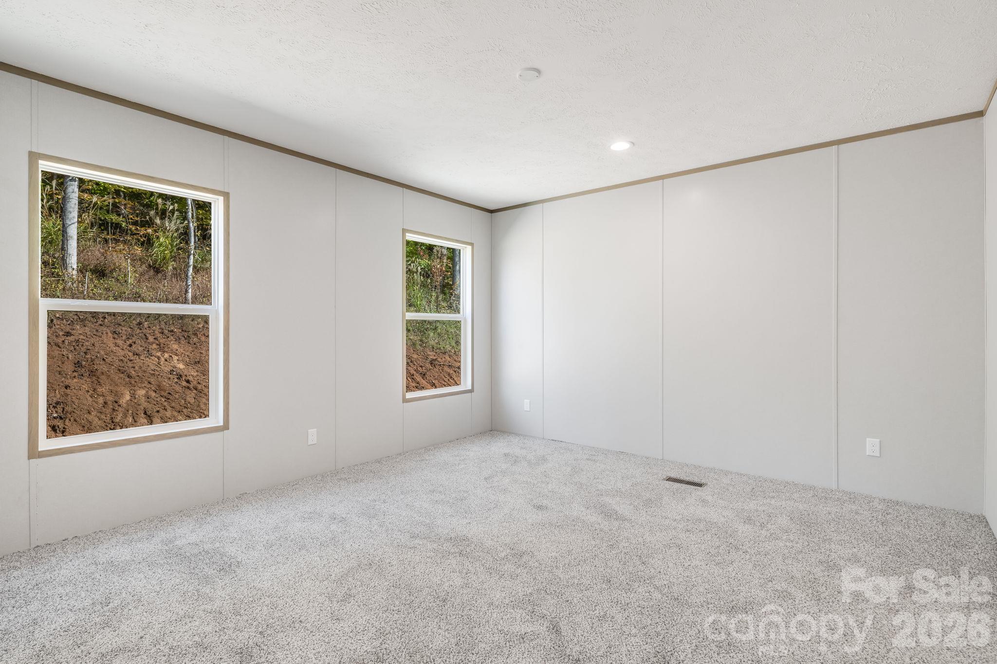 Single Family Residence at 109 Hunter Knoll, Marshall, photo 20 of 36