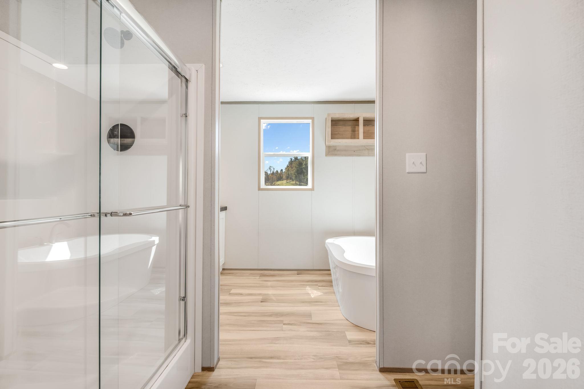 Single Family Residence at 109 Hunter Knoll, Marshall, photo 22 of 36