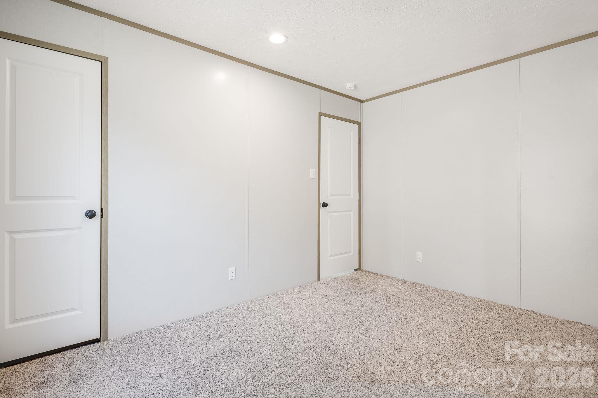 Single Family Residence at 109 Hunter Knoll, Marshall, photo 27 of 36