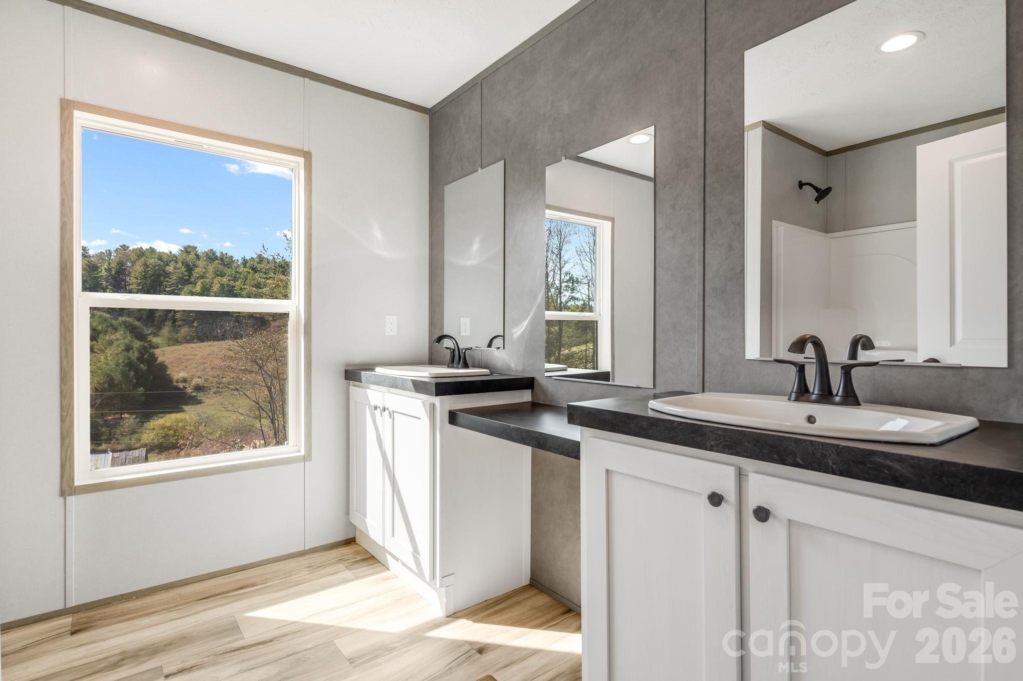Single Family Residence at 109 Hunter Knoll, Marshall, photo 28 of 36