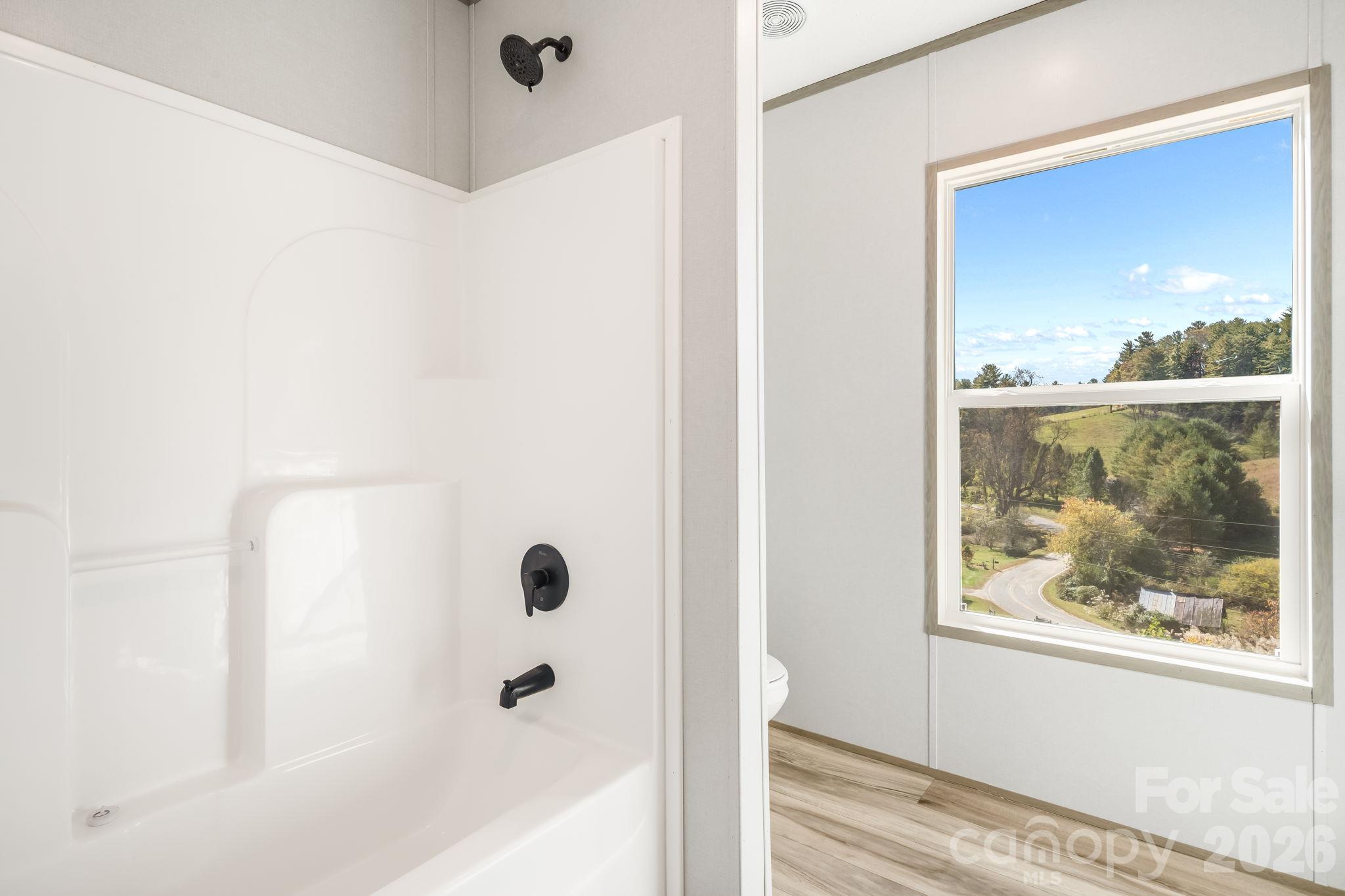 Single Family Residence at 109 Hunter Knoll, Marshall, photo 29 of 36