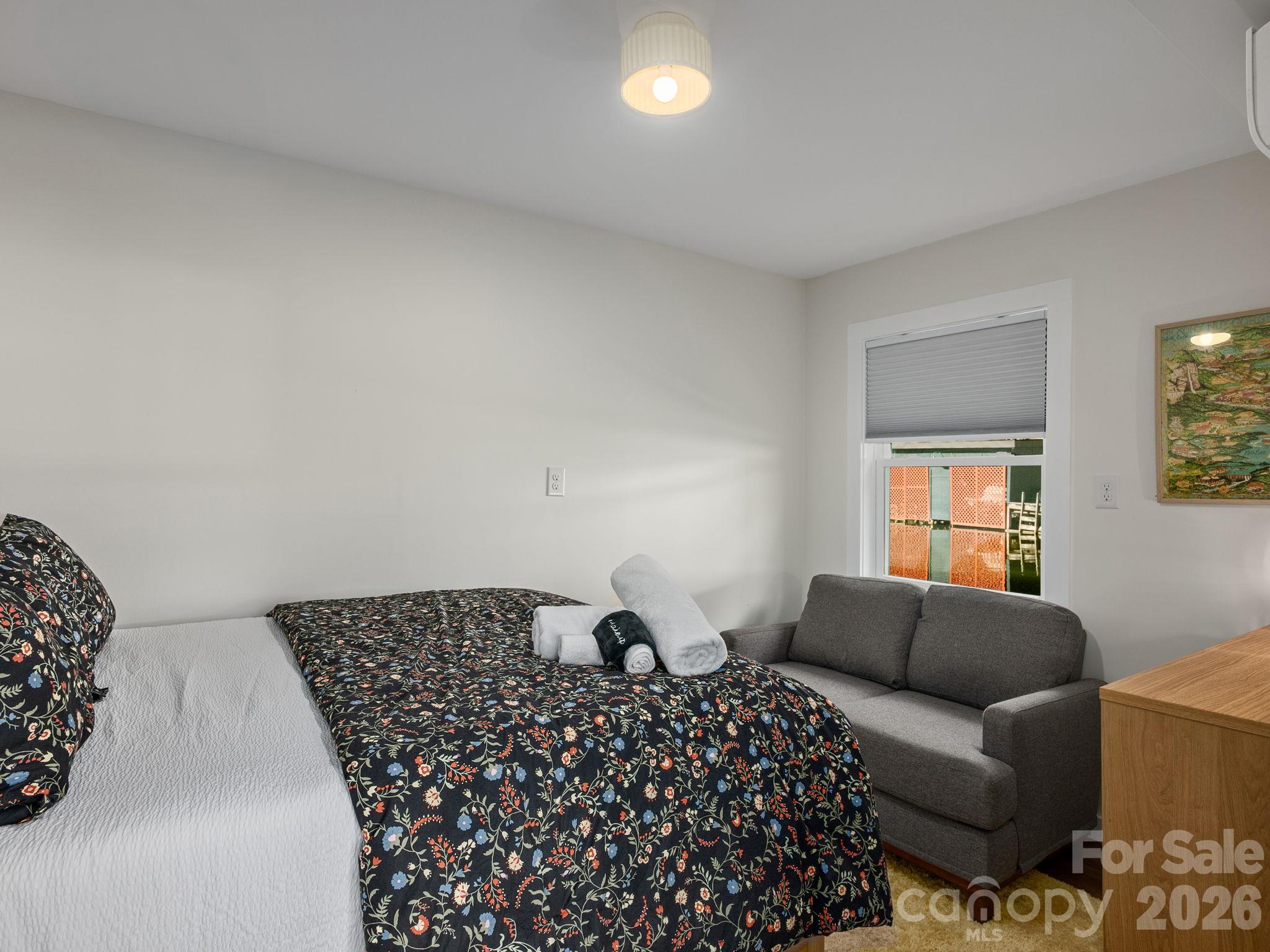 Flex Space Perfect for Guests! - 1942 Memorial Highway, Lake Lure