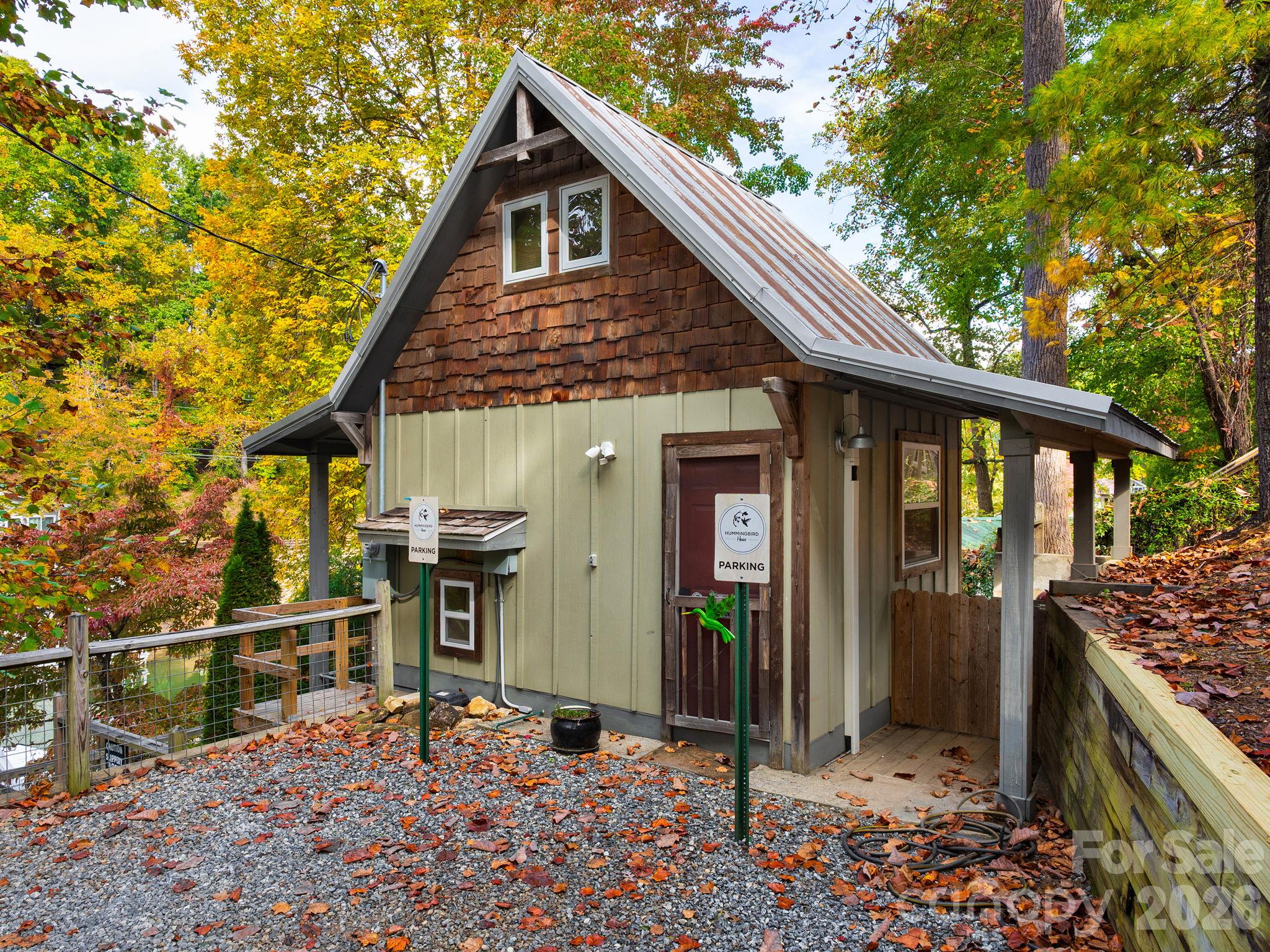 The Hummingbird House - 1942 Memorial Highway, Lake Lure